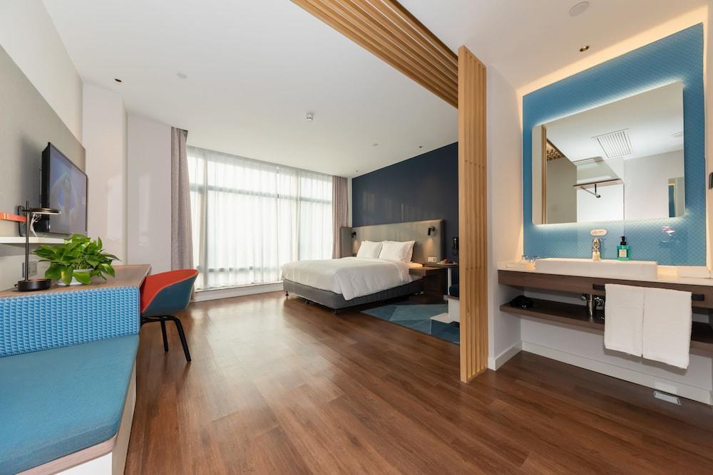 Holiday Inn Express Shanghai Tangzhen By Ihg - 20 Mins To Disney Land מראה חיצוני תמונה