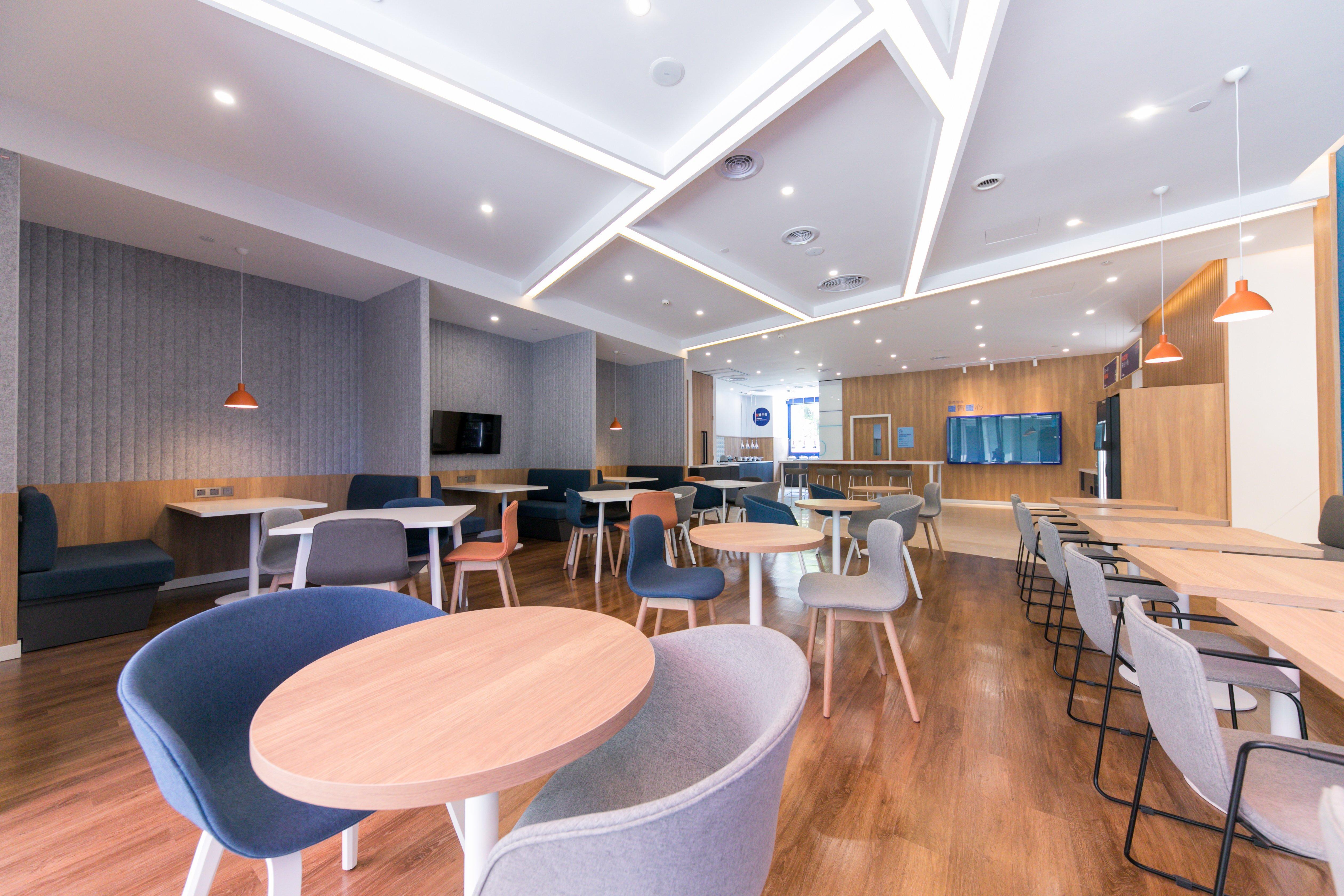 Holiday Inn Express Shanghai Tangzhen By Ihg - 20 Mins To Disney Land מראה חיצוני תמונה
